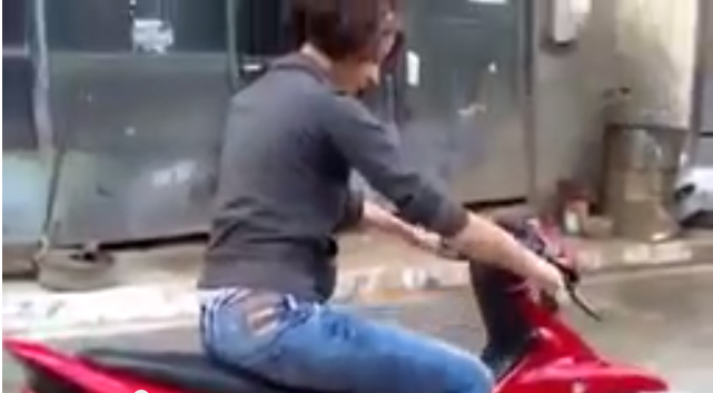 video mujer moto whatsapp